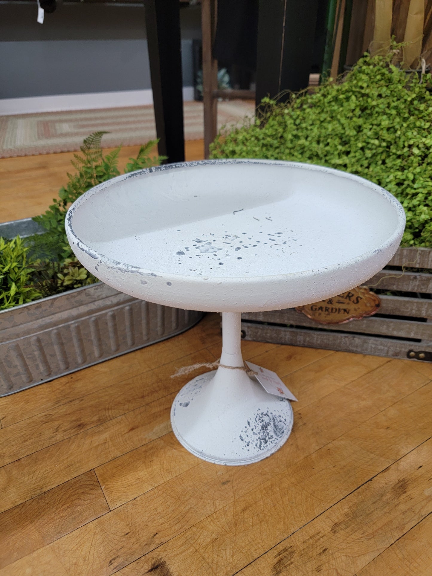 Wimberly Holder Cream 11"