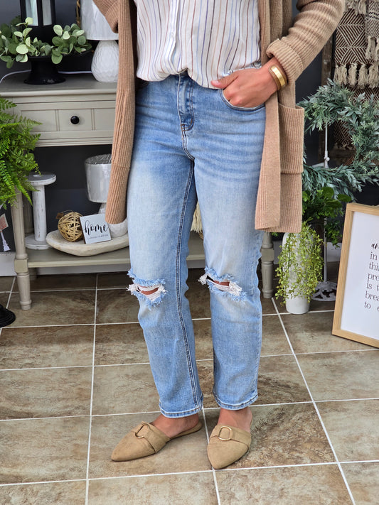 Distressed Cropped Jean