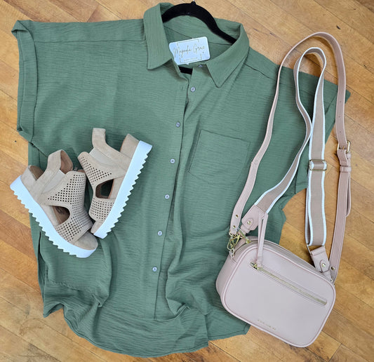 Air Flow Button Down