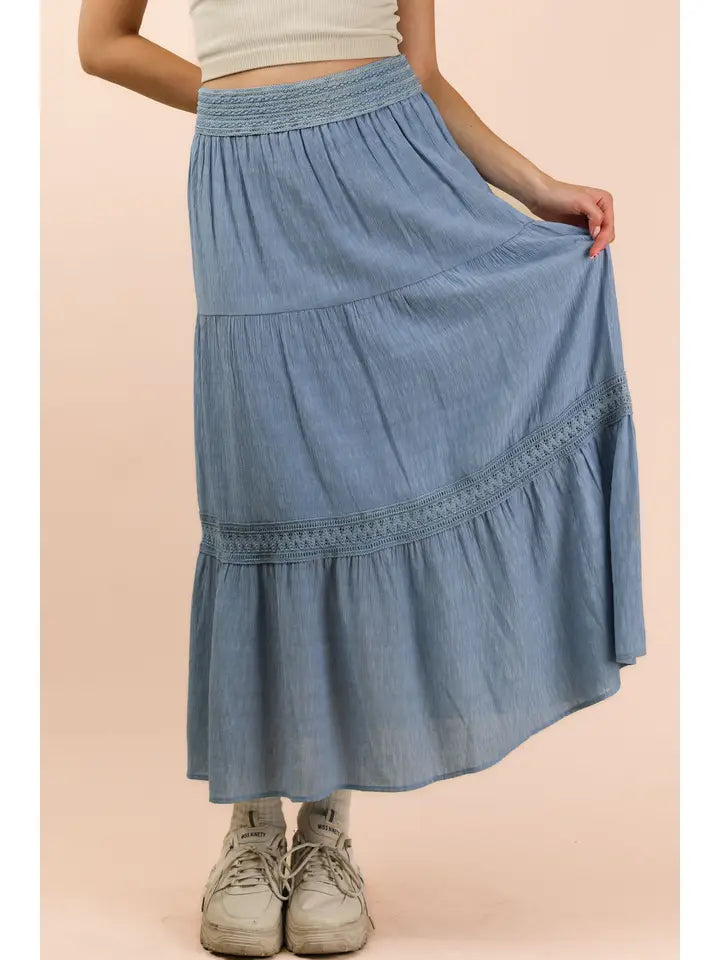 Tiered Woven Skirt w/ Lace Trim