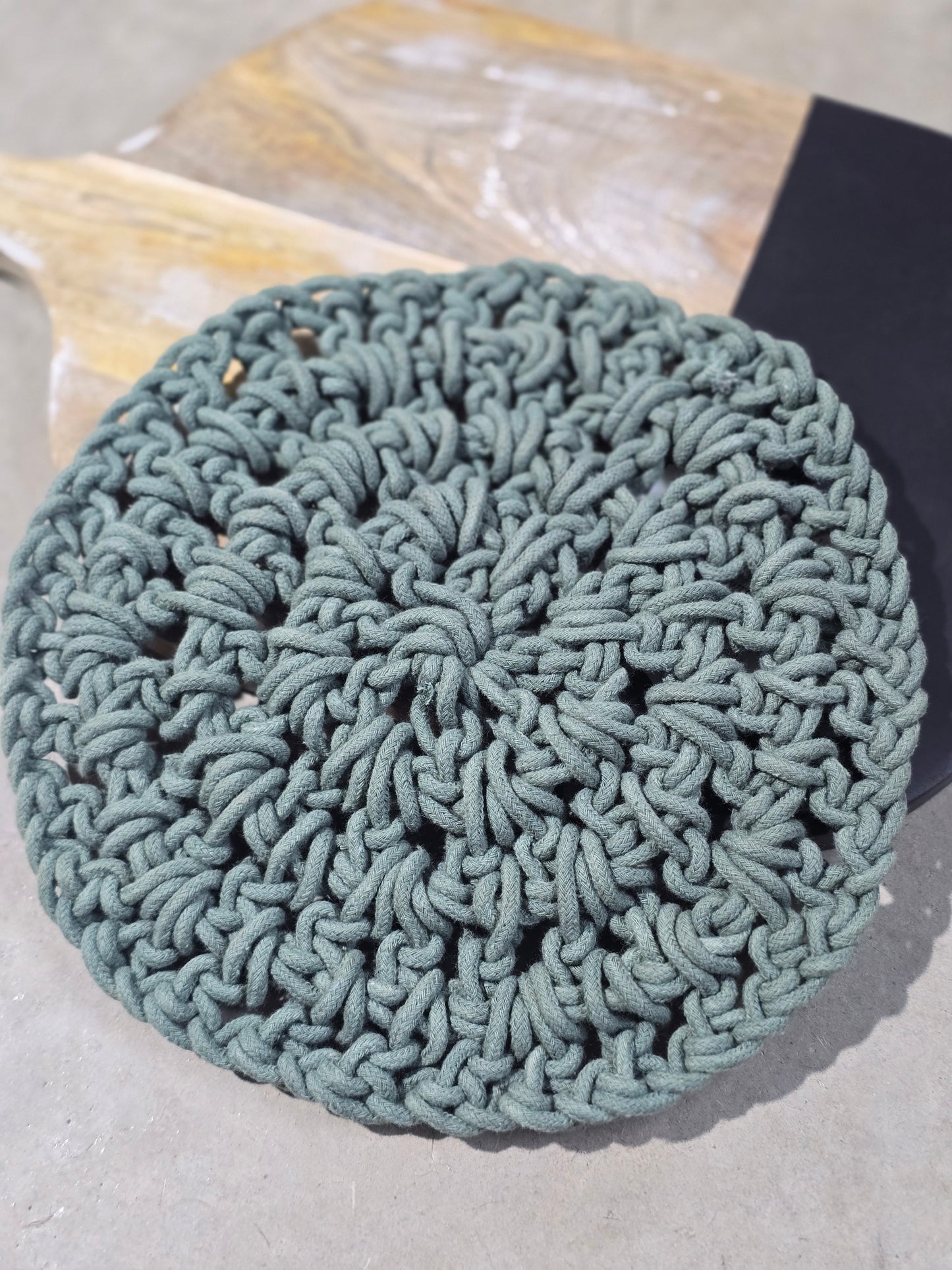 Jade Knotted Trivet