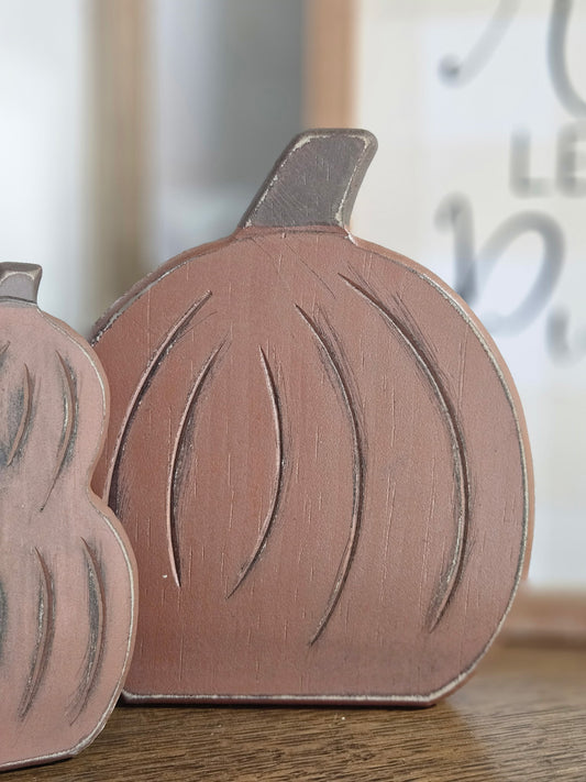 Distressed Wooden Pumpkin Sitter