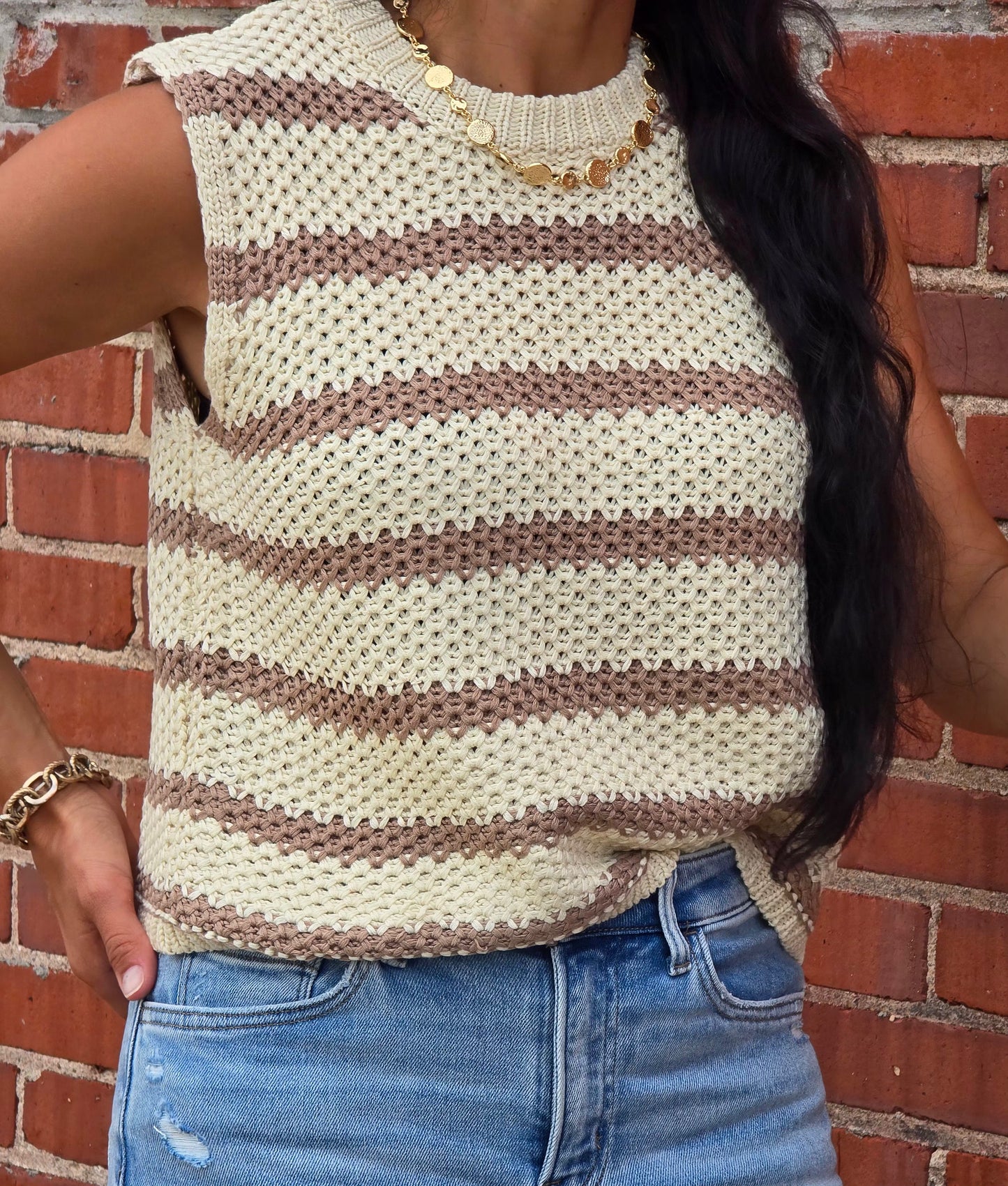 Chunky Striped Mock Crew Neck Sleeveless Sweater Top