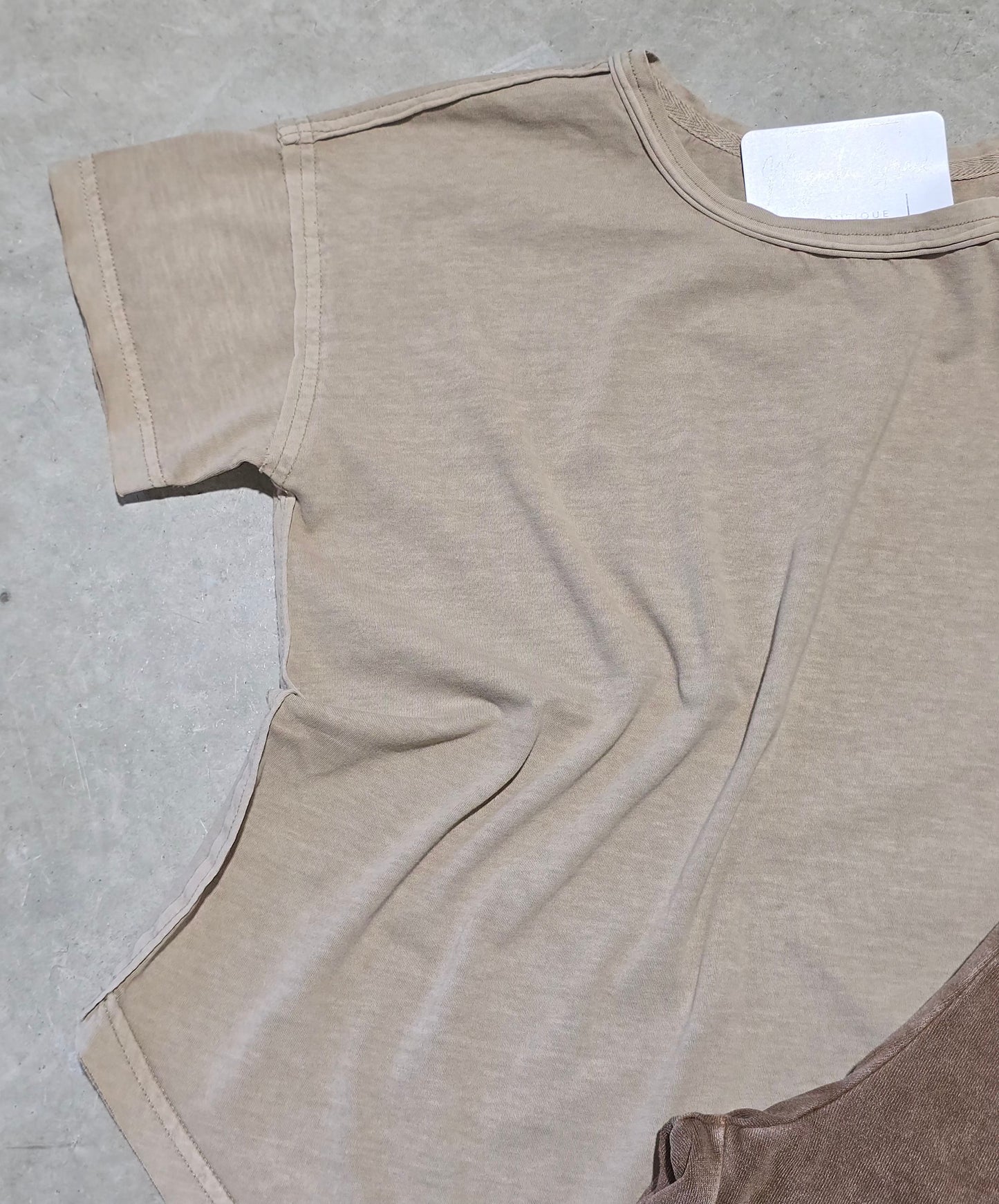 Round Neck Short Sleeve Exposed Seam
