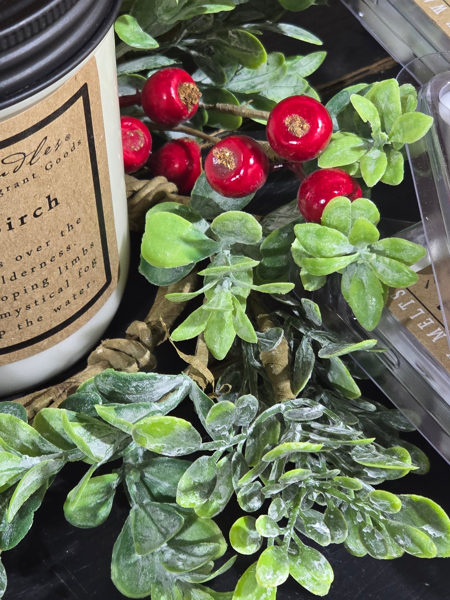 Frosted Gooseberry Candle Ring 3.5"