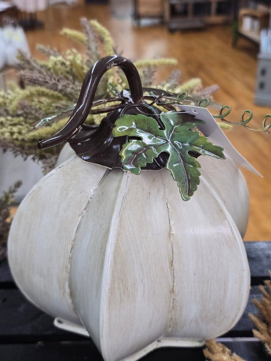 Moonbeam Pumpkin 8.25"