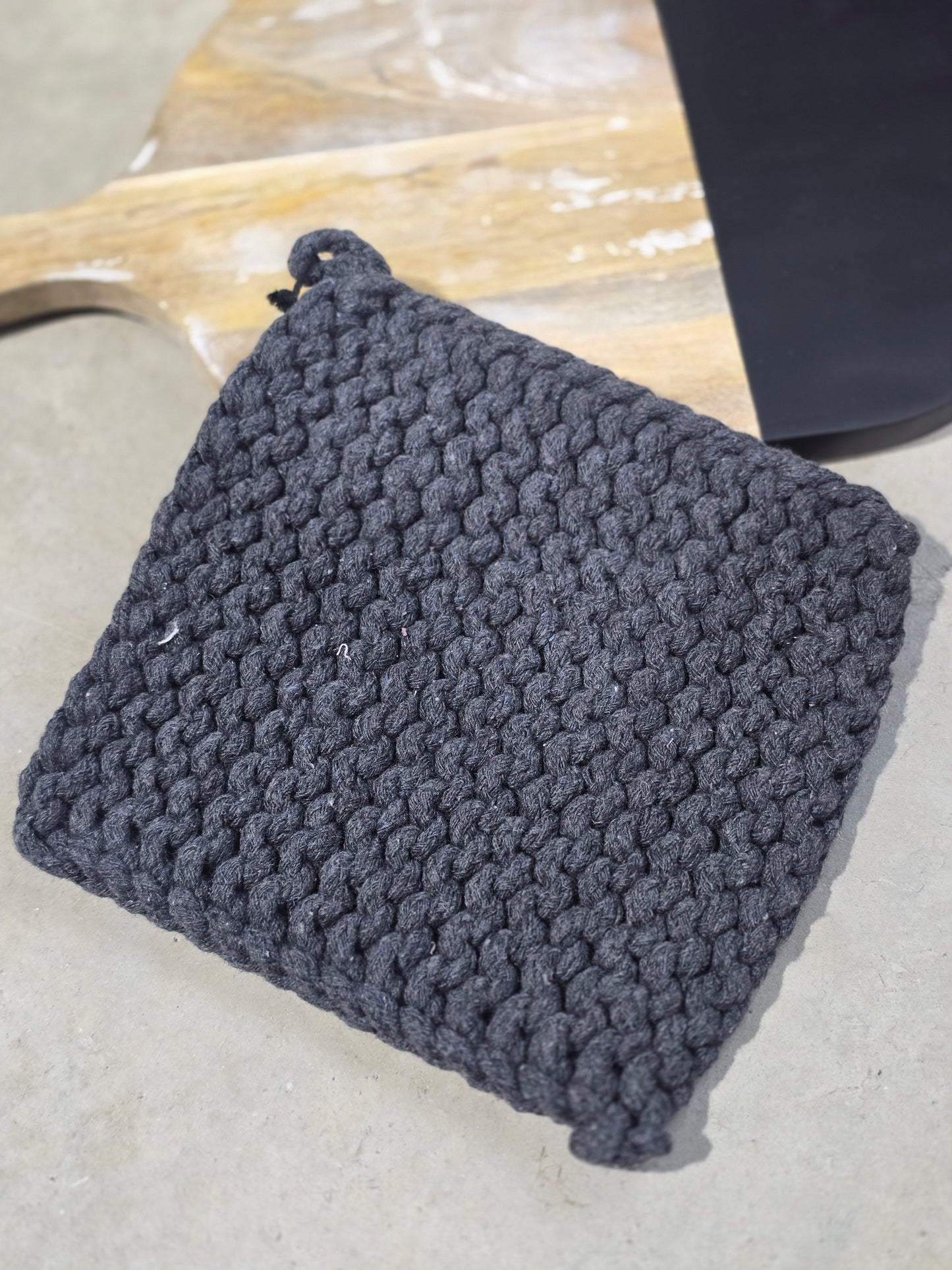 Dark 8x8in Pot Holder shadow