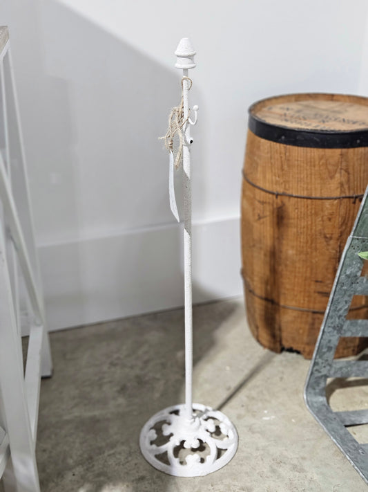 Extendable Farmhouse Wreath Holder