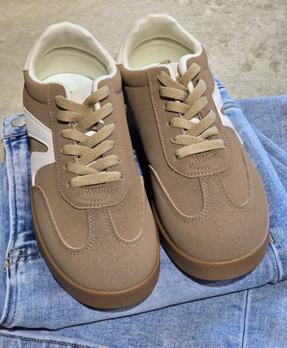 Retro Brown Sneaker