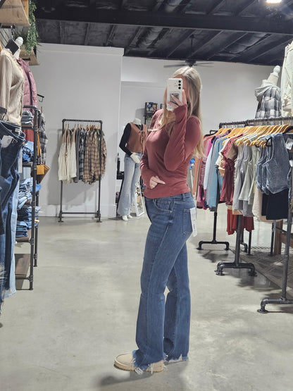 Mid Rise Frayed Hem Jeans