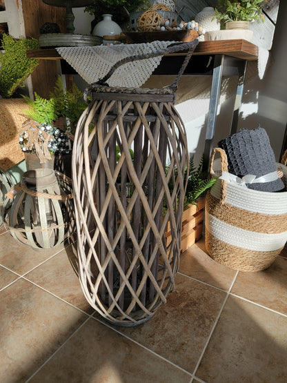 Wide Lantern