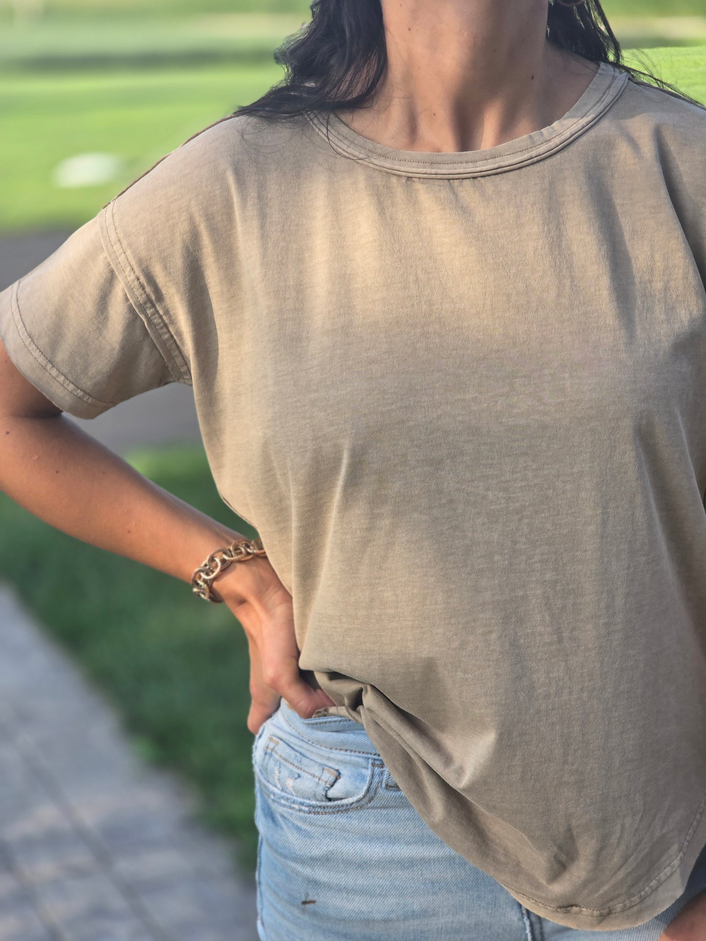 Round Neck Short Sleeve Exposed Seam